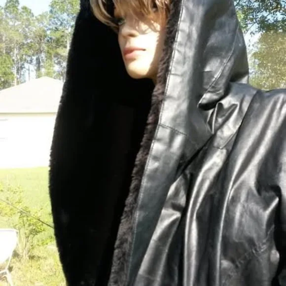 VINTAGE LEATHER WRAP COAT WITH FAUX FUR COLLAR/SLEEVES PLUS SIZE: XLARGE